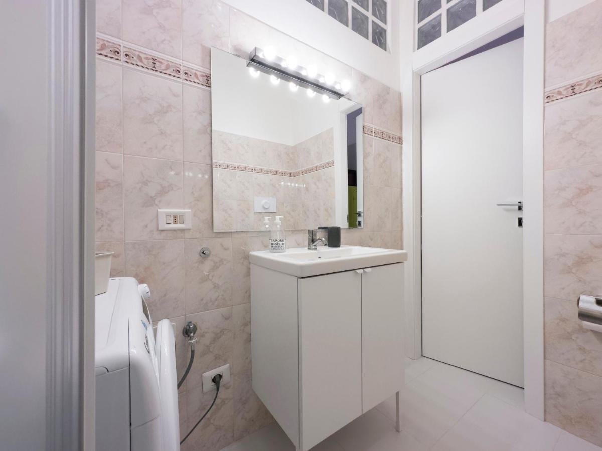 Xenia Apartments - Stylish Colorful Apt- Upbeat & Well-Connected Area Μιλάνο Εξωτερικό φωτογραφία